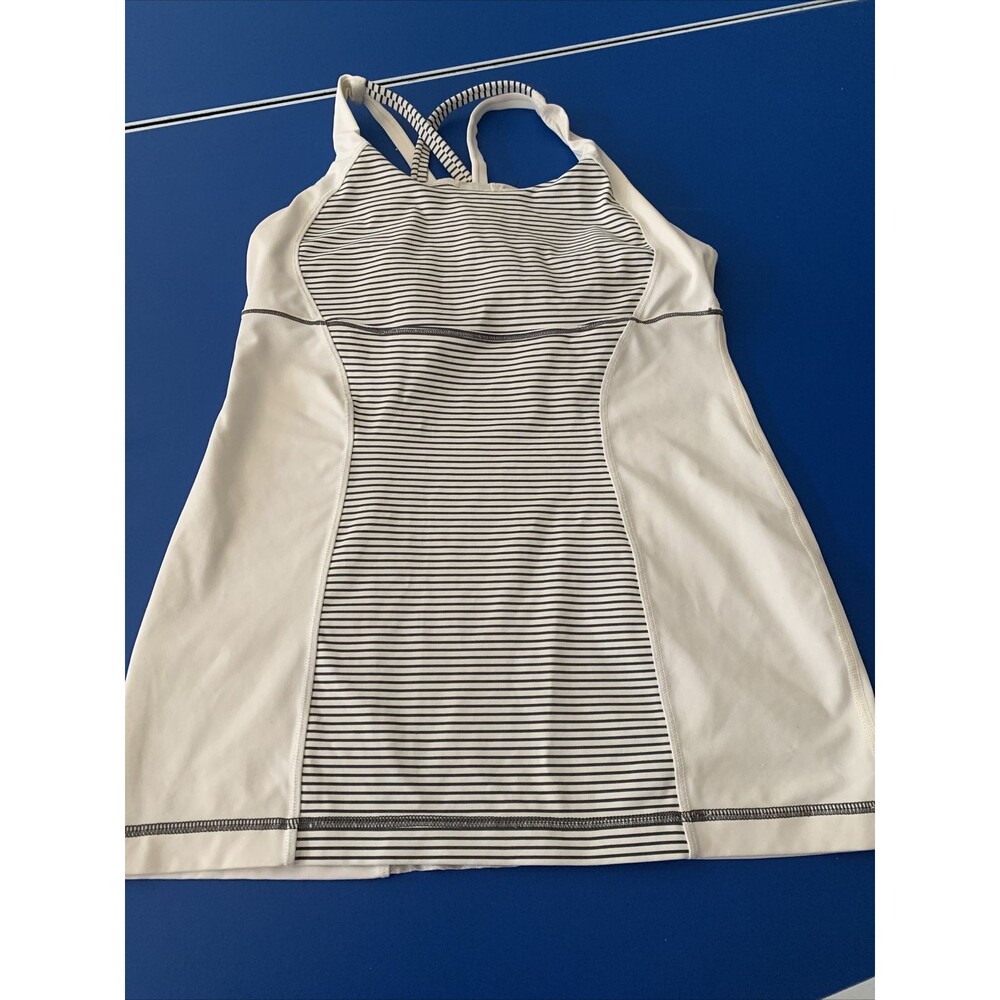 lululemon bulit in bra strappy tank 8